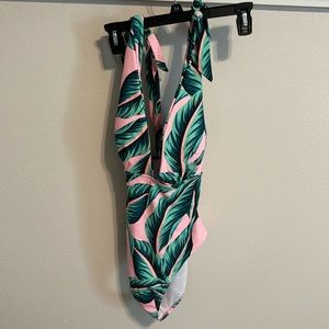 Cupshe one piece swim. Size xl.